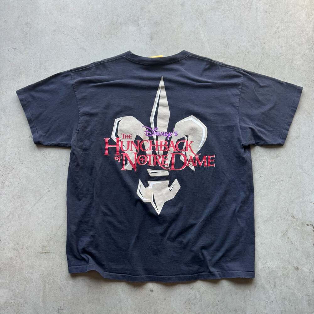 Vintage 1996 Disney The Hunchback of Notre Dame Fleurde-lis Graphic T-Shirt XXL